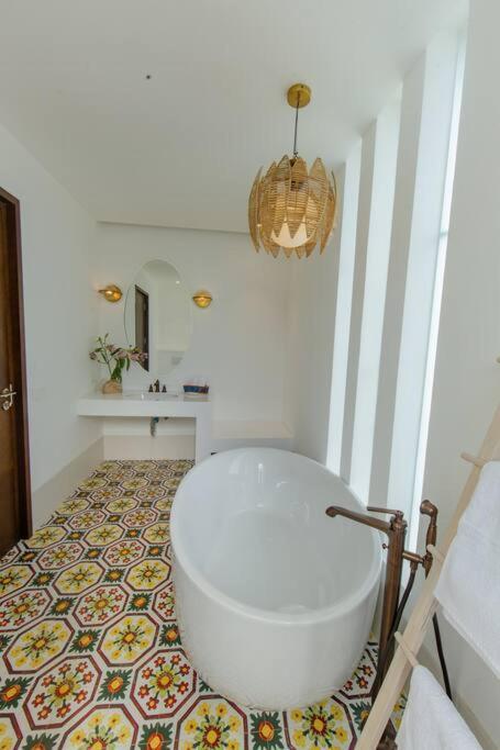 Presidential Luxury Villa Anjuna With Pvt Pool & Bathtub, Most Prime Location Exteriör bild