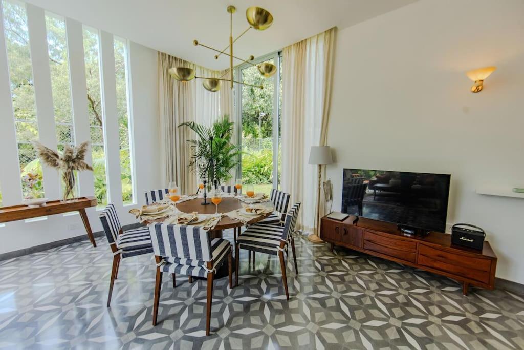 Presidential Luxury Villa Anjuna With Pvt Pool & Bathtub, Most Prime Location Exteriör bild
